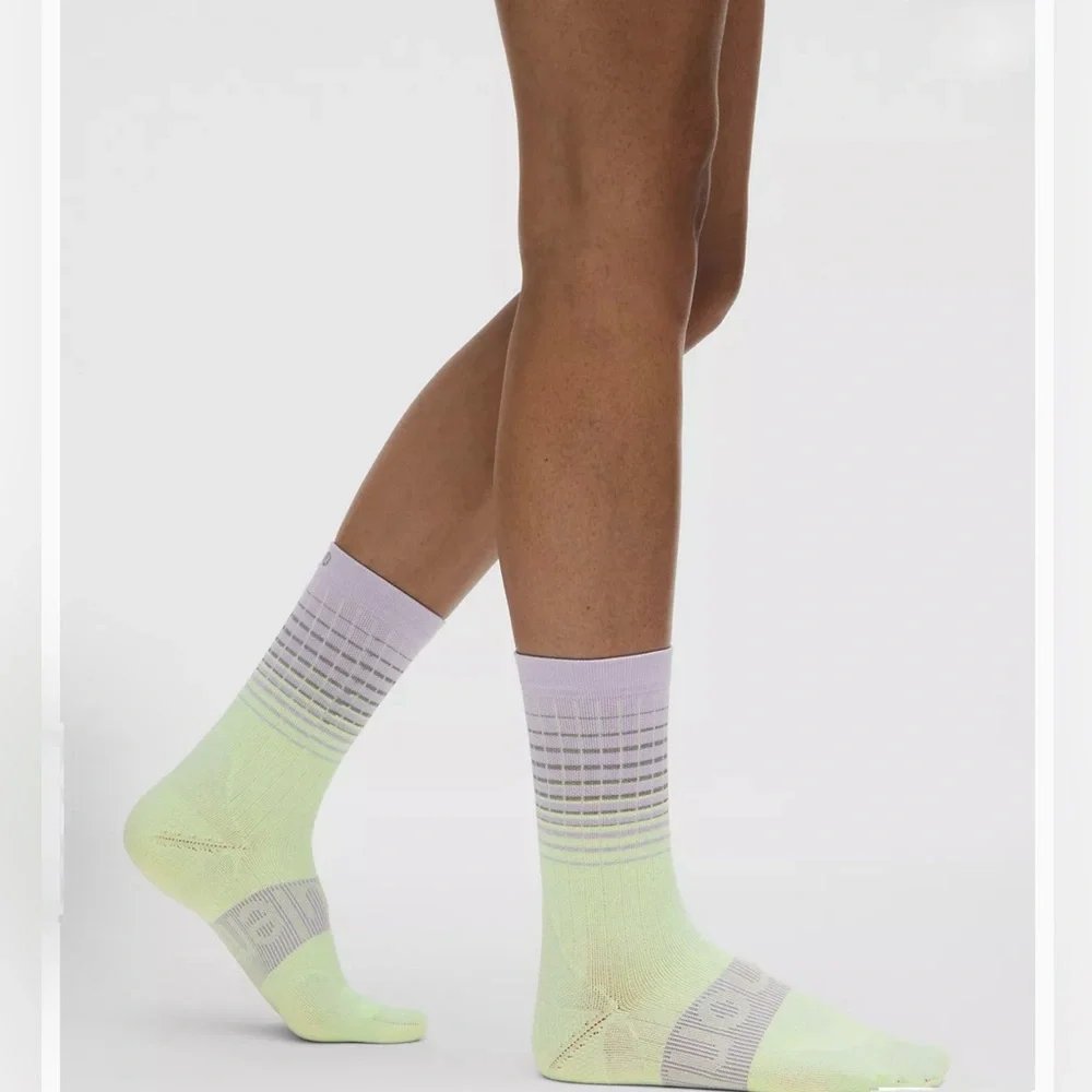 lululemon power stride NWT crew socks, Wordmark, reflective,M, lavender yellow